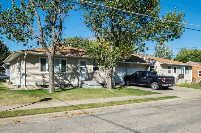 property at 1540-1542 5th St SW