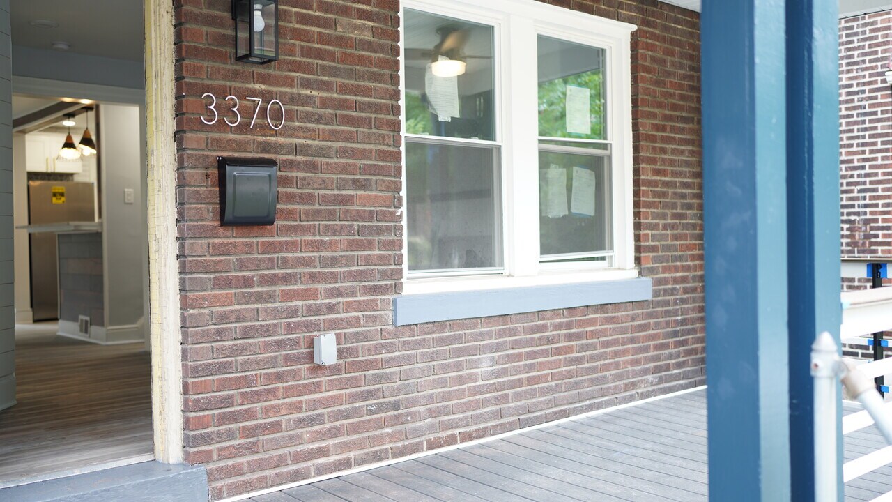 3370 Parkview Ave in Pittsburgh, PA - Foto de edificio