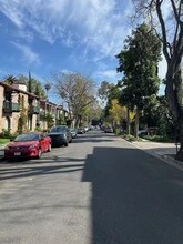 1147 N Vista St in West Hollywood, CA - Foto de edificio - Building Photo