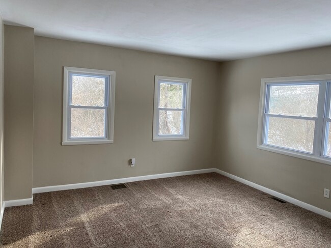 160 E King Rd in Ithaca, NY - Building Photo - Building Photo