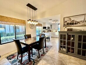 134 Las Lomas in Palm Desert, CA - Building Photo - Building Photo
