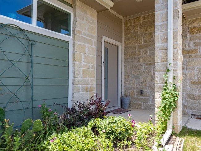 14020 Neskar Dr in Pflugerville, TX - Building Photo - Building Photo