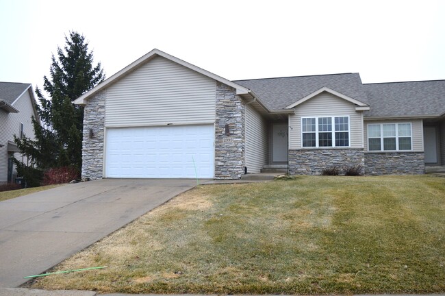 2995 Kentville Dr in Sun Prairie, WI - Building Photo - Building Photo