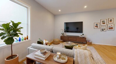 11528-11122 122 St NW in Edmonton, AB - Building Photo - Building Photo