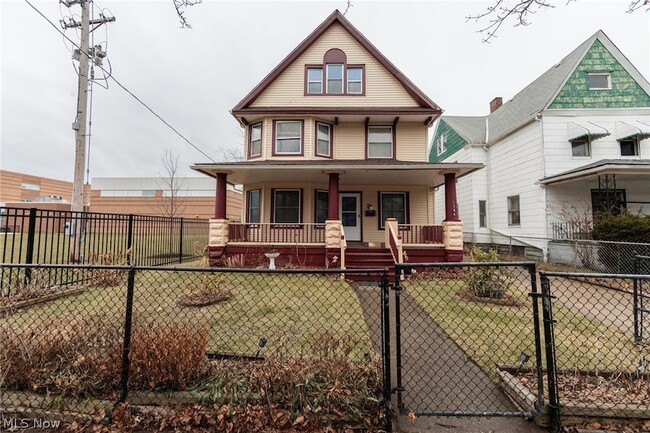 1794 W 54th St, Unit 2 in Cleveland, OH - Building Photo - Building Photo