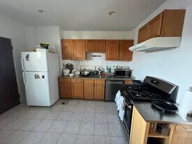 140 Saint Alphonsus St, Unit B2 in Boston, MA - Building Photo