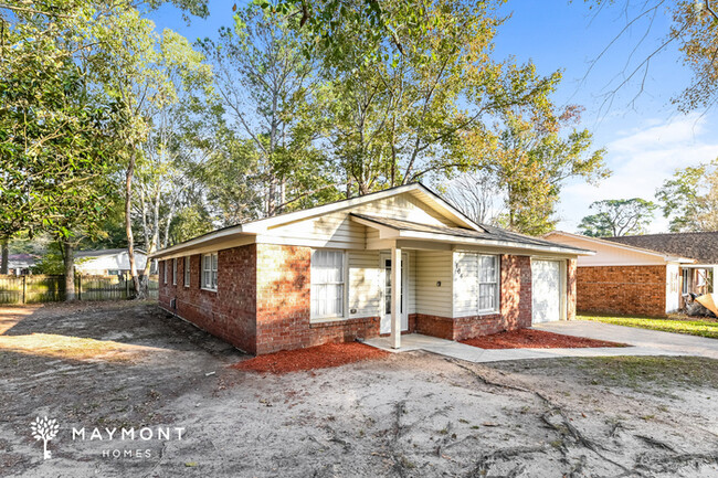 104 Elliott Dr in Ladson, SC - Building Photo - Building Photo