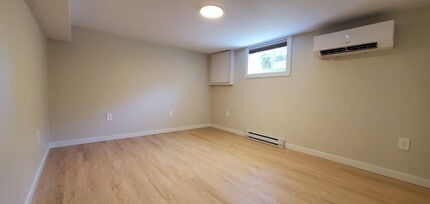 371 Bridge St E in Belleville, ON - Building Photo - Building Photo