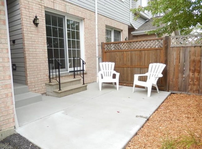 854 N First St in Elburn, IL - Foto de edificio - Building Photo