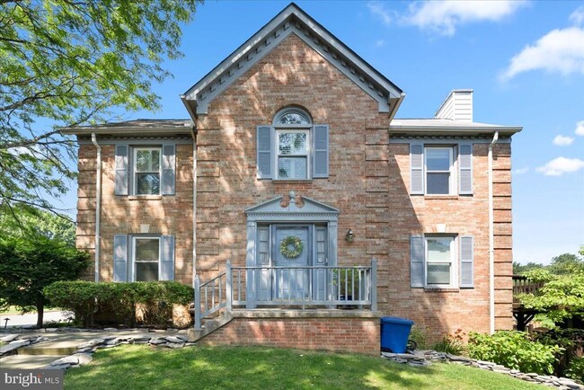 property at 4527 Sawgrass Ct