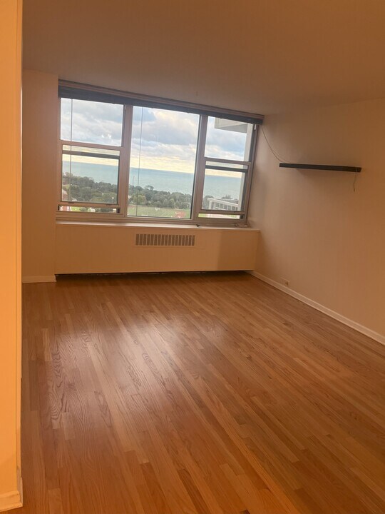 4250 N Marine Dr, Unit 2403 in Chicago, IL - Building Photo