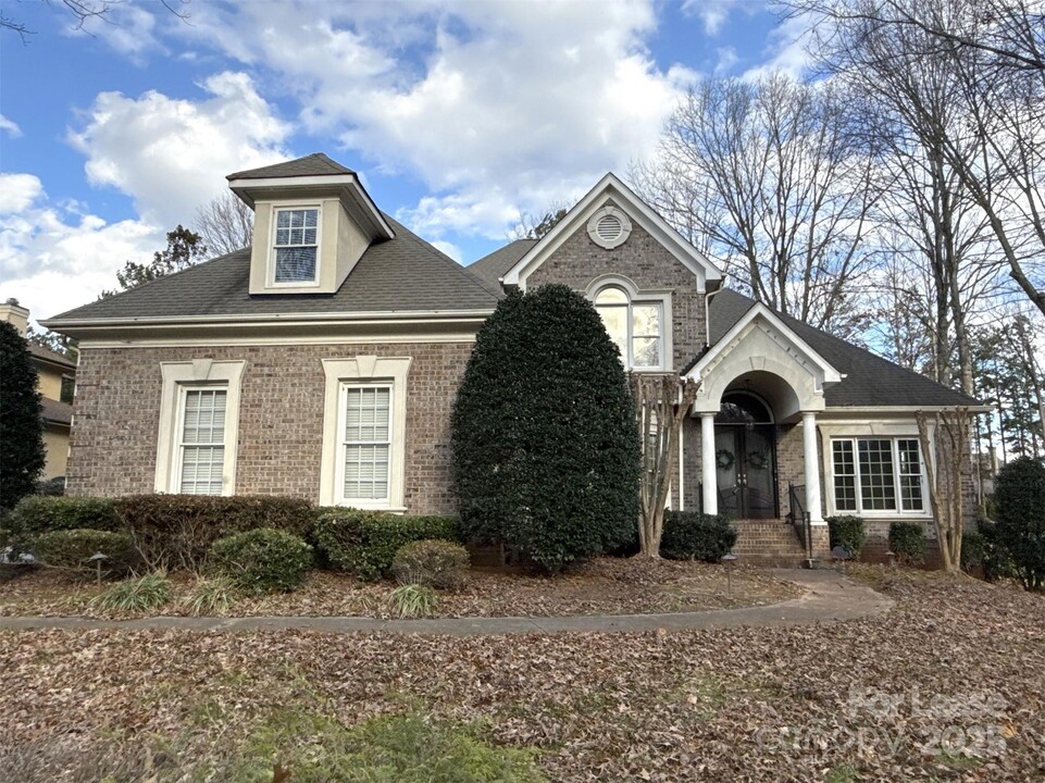 14419 Ballantyne Meadows Dr in Charlotte, NC - Foto de edificio