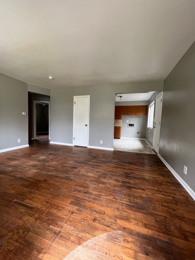 2643 E Cherry St in Springfield, MO - Building Photo - Building Photo