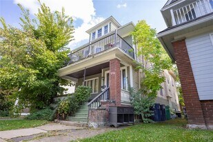 567 Auburn Ave in Buffalo, NY - Building Photo