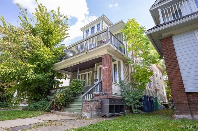 property at 567 Auburn Ave