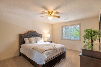 LEXINGTON ESTATES in Sioux Falls, SD - Foto de edificio - Interior Photo