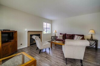 4175 Porte De Merano in San Diego, CA - Building Photo - Building Photo