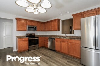10602 Scotwood St in Indianapolis, IN - Building Photo - Building Photo