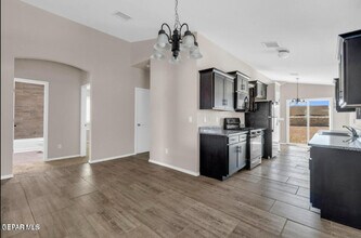 11041 Gem Valley Rd in Socorro, TX - Building Photo - Building Photo