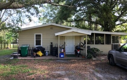 St Lucie Cottages in Fort Pierce, FL - Building Photo