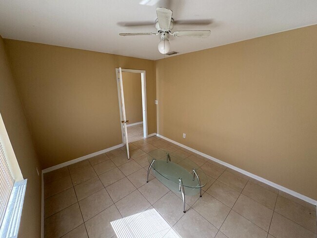 726 Harold Ave S in Lehigh Acres, FL - Building Photo - Building Photo