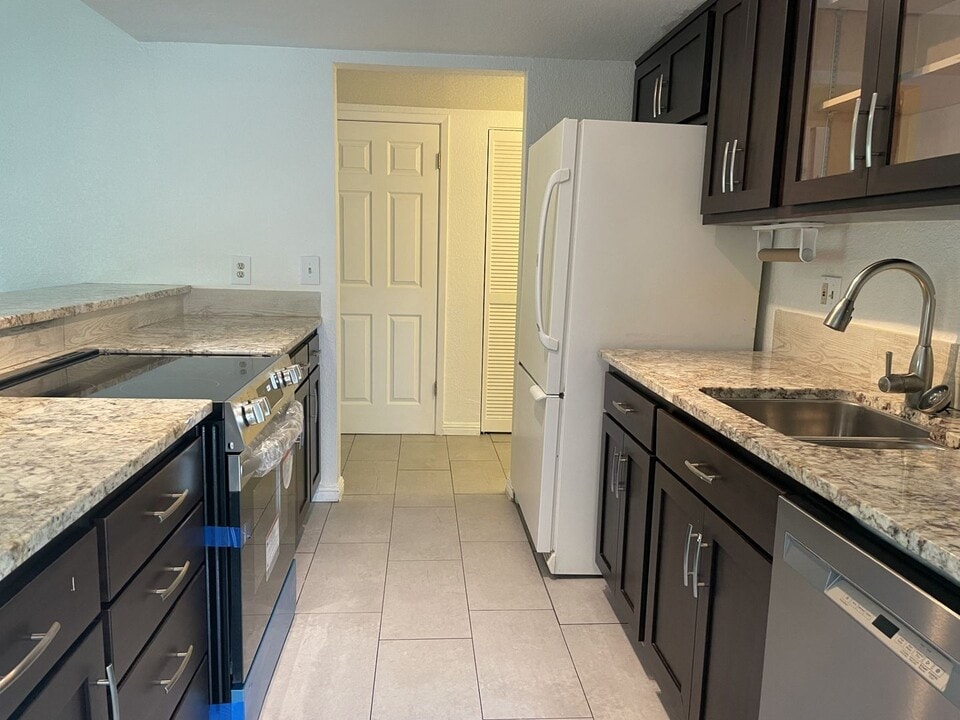 2855 Idlewild Dr in Reno, NV - Building Photo