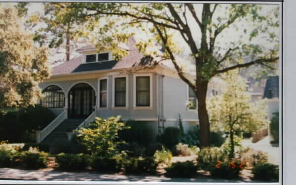 1396 I St in Petaluma, CA - Building Photo