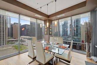 240 E Illinois St, Unit 1301 in Chicago, IL - Building Photo - Building Photo
