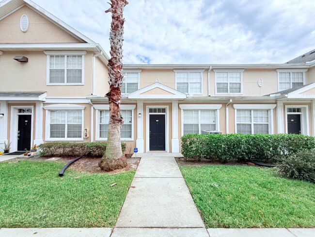 100 Turpial Way in Melbourne, FL - Foto de edificio - Building Photo