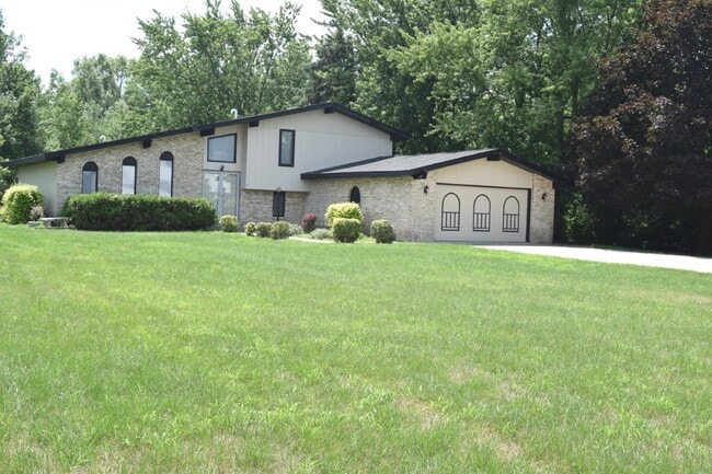 24805 Murphy Rd in Wilmington, IL - Building Photo - Building Photo