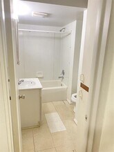 202 S Lynn St-Unit -10 in Urbana, IL - Building Photo - Building Photo