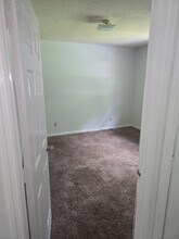 717 Meadowbrook Dr in Spartanburg, SC - Building Photo - Building Photo