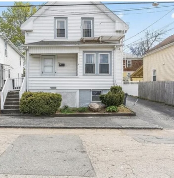 59 Parnell St in Providence, RI - Building Photo