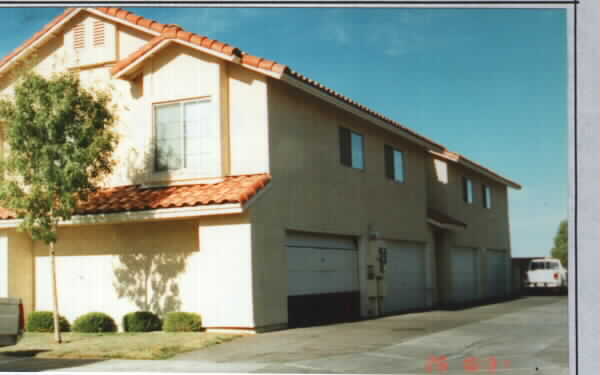 Rainbow Gardens in Las Vegas, NV - Foto de edificio - Building Photo