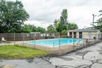 130 Mammoth Rd photo'