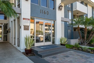 Covina Grand in Covina, CA - Foto de edificio - Building Photo