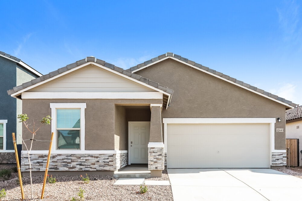 32443 N Newby Dr in San Tan Valley, AZ - Building Photo