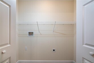 28 Woodside Dr in Tolland, CT - Building Photo - Building Photo