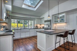 194 Woodbine Dr-Unit -ID1018993P in East Hampton, NY - Building Photo - Building Photo