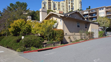 Bon Air Apartments in Greenbrae, CA - Building Photo - Building Photo