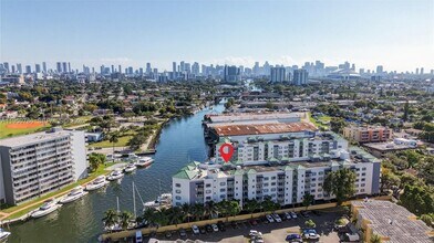 2475 NW 16th St Rd in Miami, FL - Building Photo - Building Photo