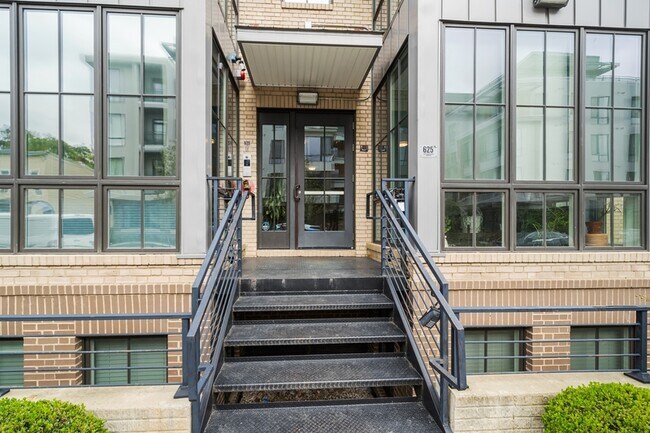 625 Park Rd NW in Washington, DC - Building Photo - Building Photo