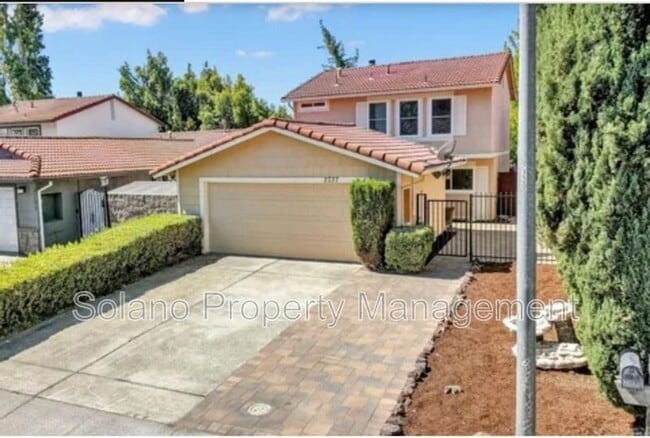 2737 Almondwood Way in Fairfield, CA - Building Photo - Building Photo