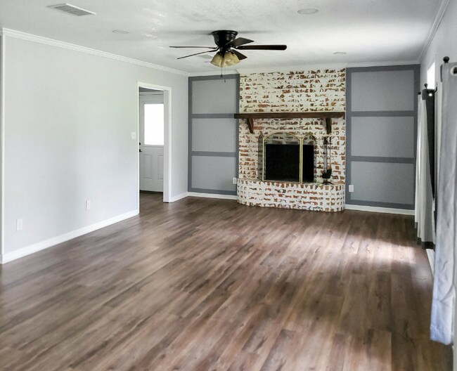 9092 LA-10 in Pitkin, LA - Building Photo - Building Photo