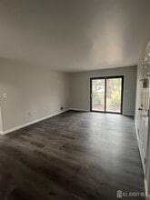 20 Crabapple Ln in Franklin Township, NJ - Building Photo - Building Photo