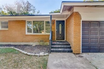 1305 Southern Blvd in Cleburne, TX - Building Photo - Building Photo