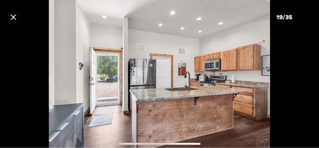 349 W Buttercup Way in Pueblo West, CO - Foto de edificio - Building Photo