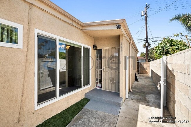 2931 Dalton Ave in Los Angeles, CA - Building Photo - Building Photo
