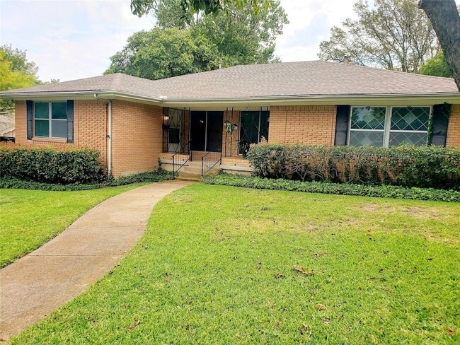 property at 7012 Kingsbury Dr