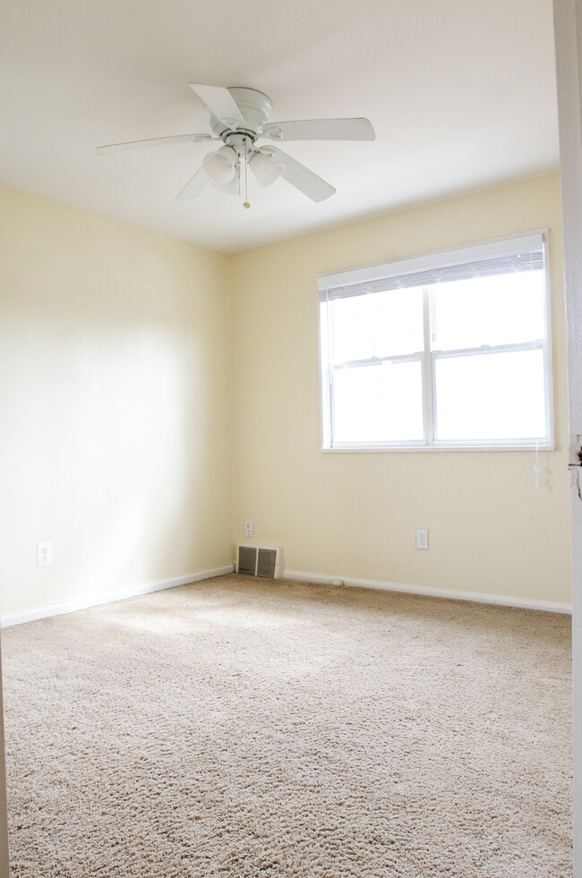 3332 Coolidge Hwy, Unit 52 in Royal Oak, MI - Building Photo - Building Photo